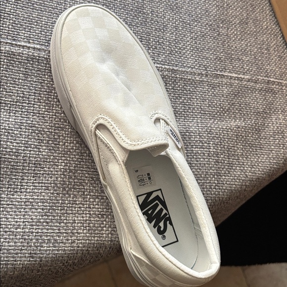 Vans Checkerboard Slip-On in Red and White - Picture 2 of 3